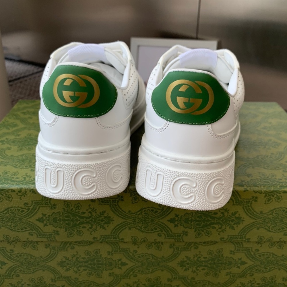Gucci White Sneakers with Green and Red Accents - Picture 5 of 5